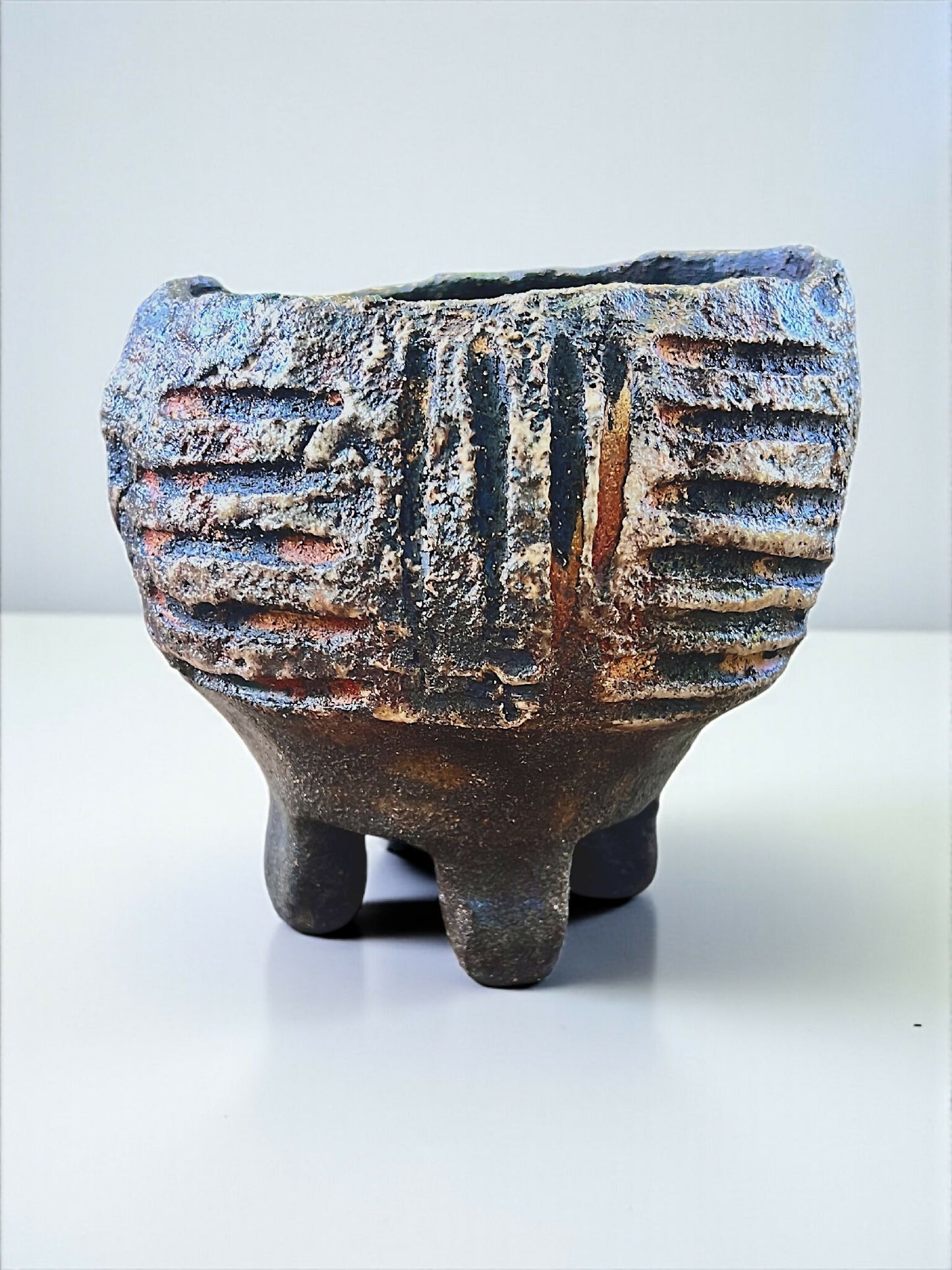 Pot primitif en grès OKO