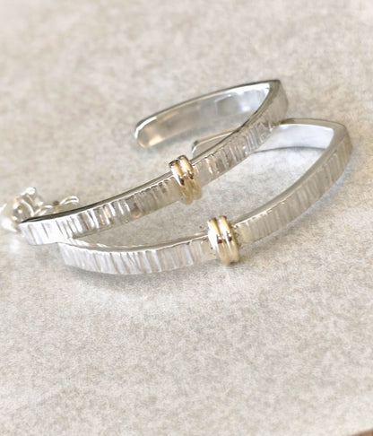 Boucles d'oreilles Courbe Précieuse