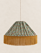 Suspension Bella “bohemian flora” : luminaire bohème chic à frange, fabriqué en France