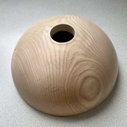 Luminaire artisanal en bois fait main par un artisan français