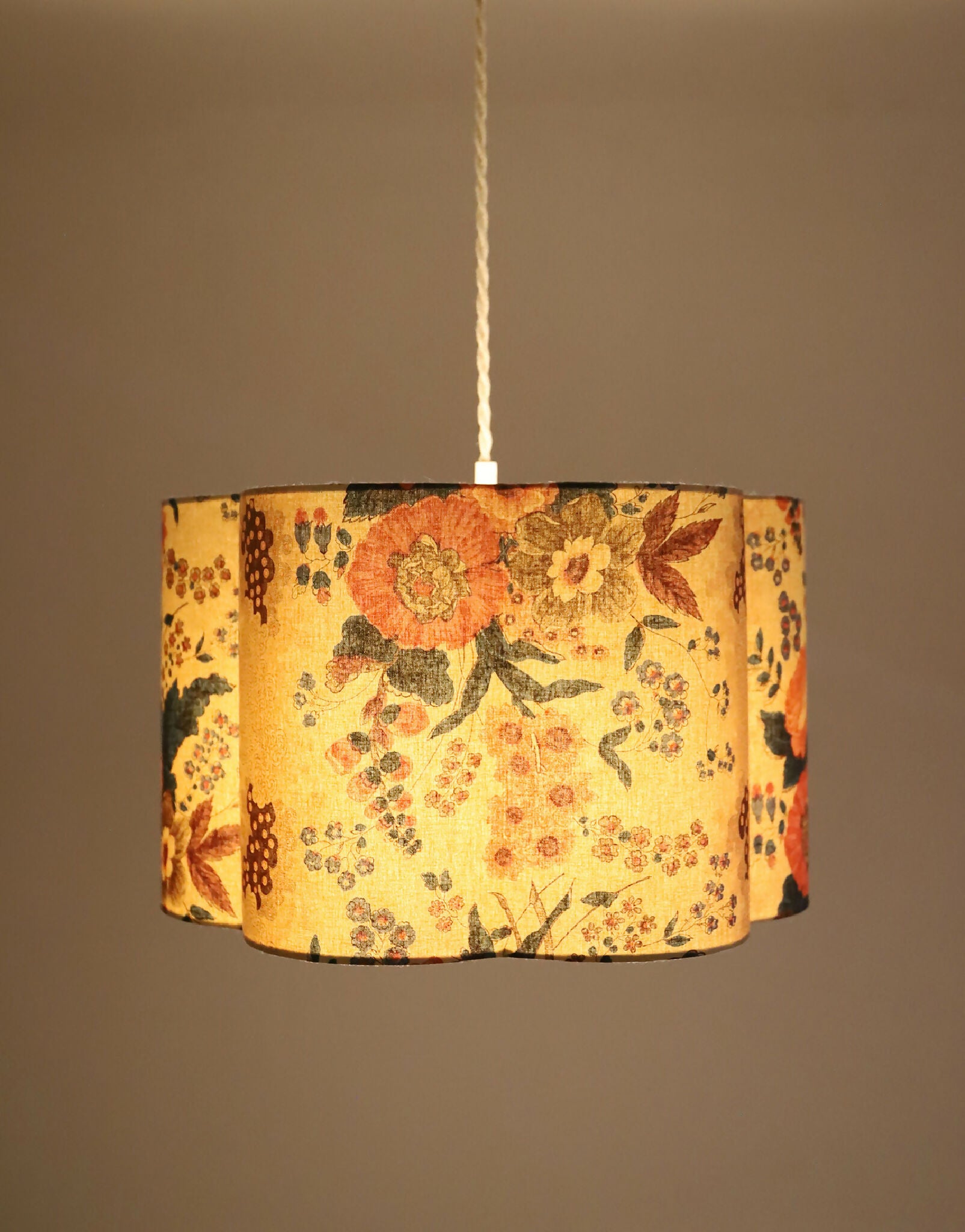 Suspension lampe : abat-jour tissu imprimé fleurs, éclairage chaud, forme cylindrique