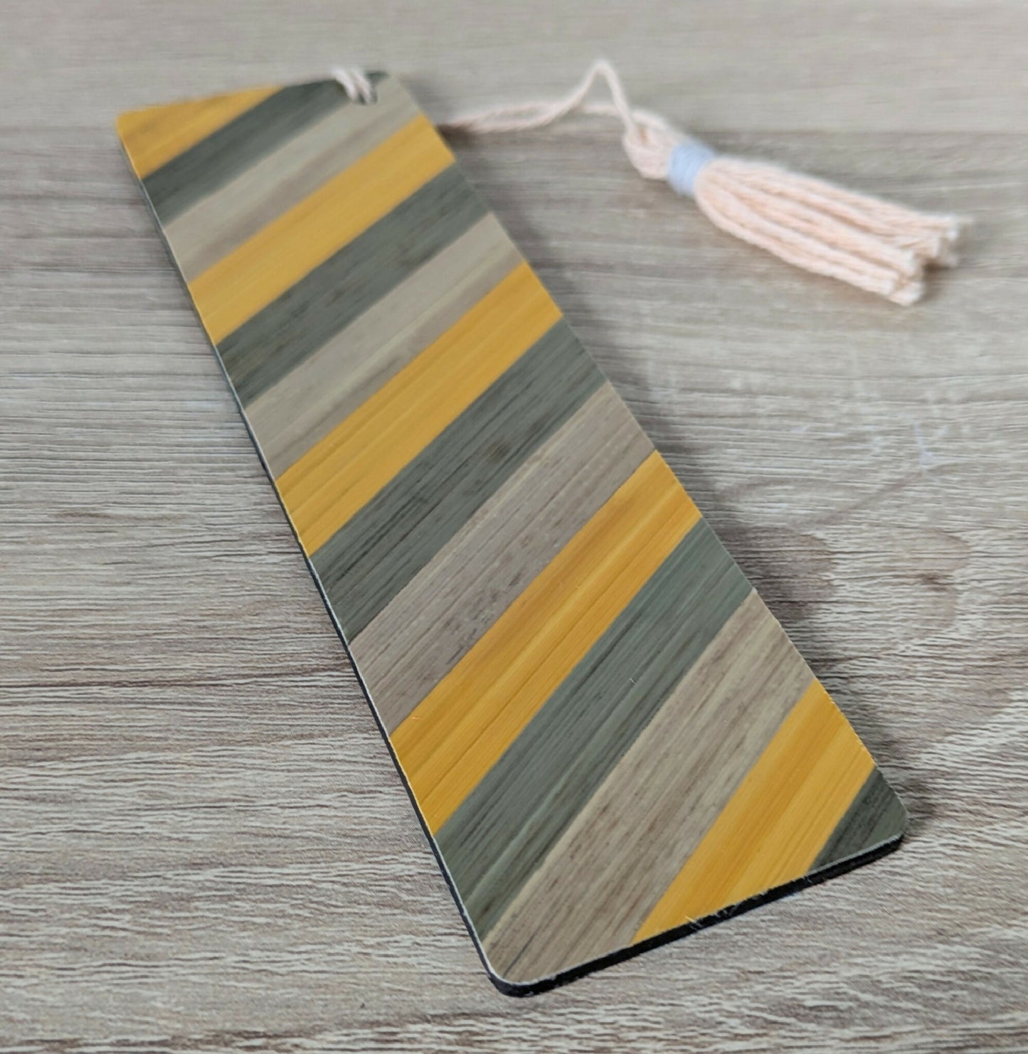 Marque-pages avec marqueterie de paille Bleue/marron/cuivre et Jaune/kaki