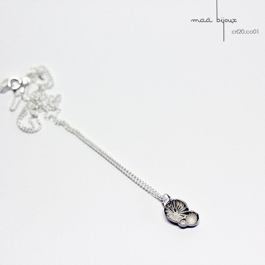 collier minimaliste de la collection corail inspiré de la nature fabriqué en france en argent massif recyclé, bijoux écologique, maä bijoux
