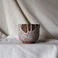Tasse en faïence texturée