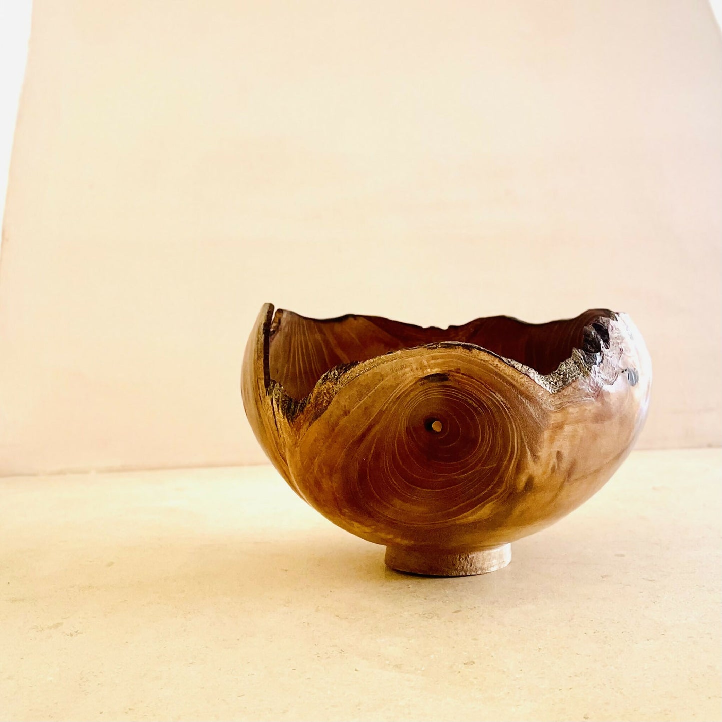Vase en bois Tria Corda