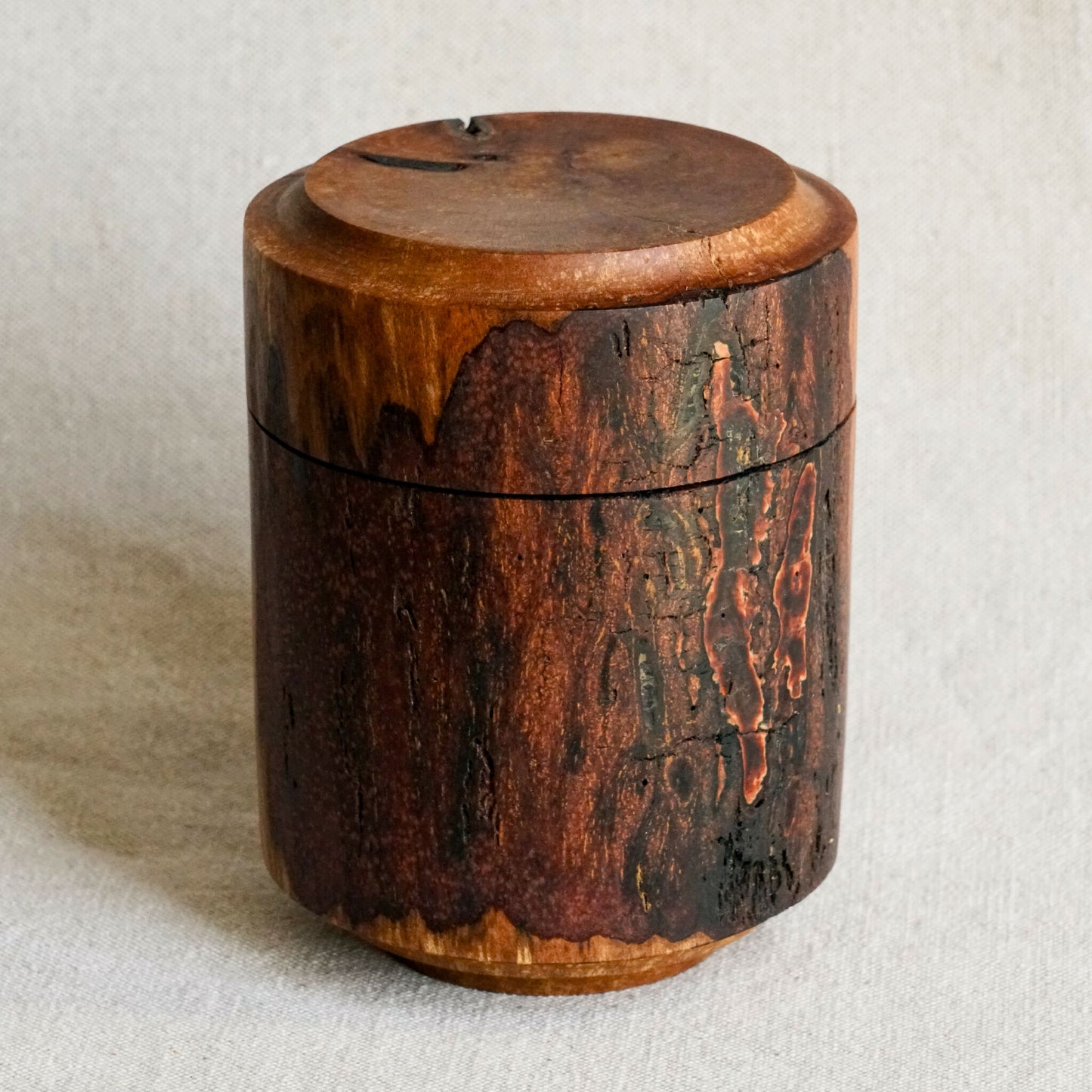Boîte en bois fait-main - Irisécorchée