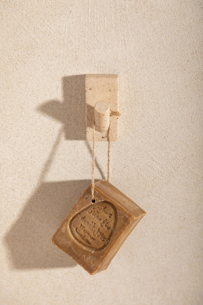 Patère, porte-manteau ou crochet mural fait-main, issu de l'artisanat français