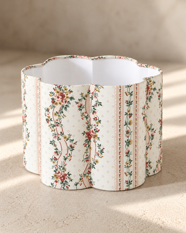 "Flora" flower-shaped lampshade "Pontavel"
