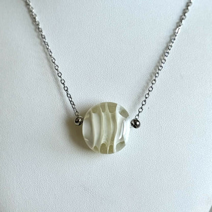 Collier - Chrysalide Ivoire - Perle en verre de Murano