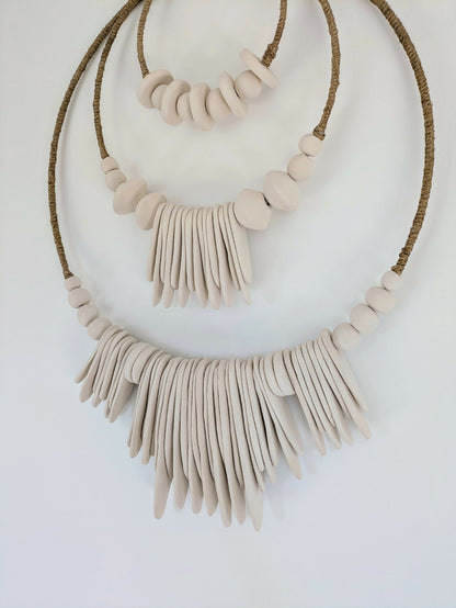 Sculpture-ceramique-decoration-murale-artisanat-francais