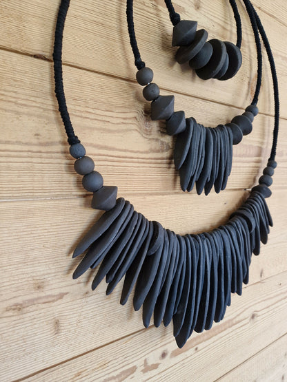 Sculpture-ceramique-decoration-murale-artisanat-francais-