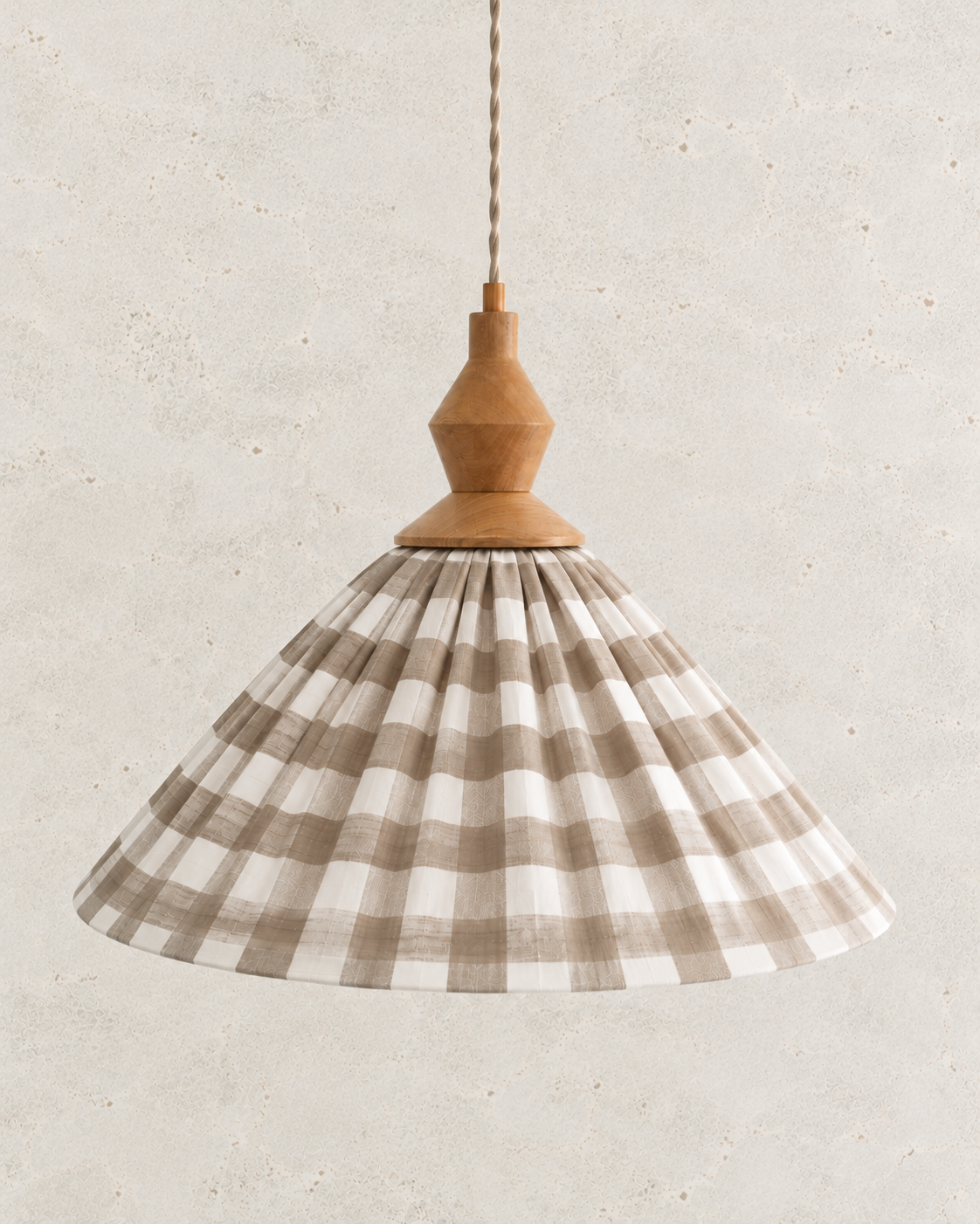 Suspension plissée Olga en toile de coton à grands carreaux beige & bijou noyer