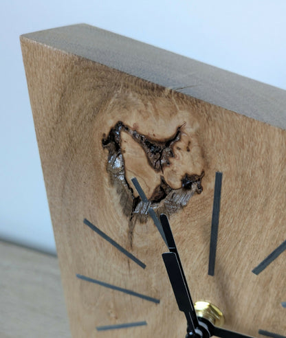 Horloge de bureau en Chêne massif et Marqueterie de paille Gris Anthracite