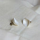 Boucles d’oreilles puces “Élise” en porcelaine et argent 925