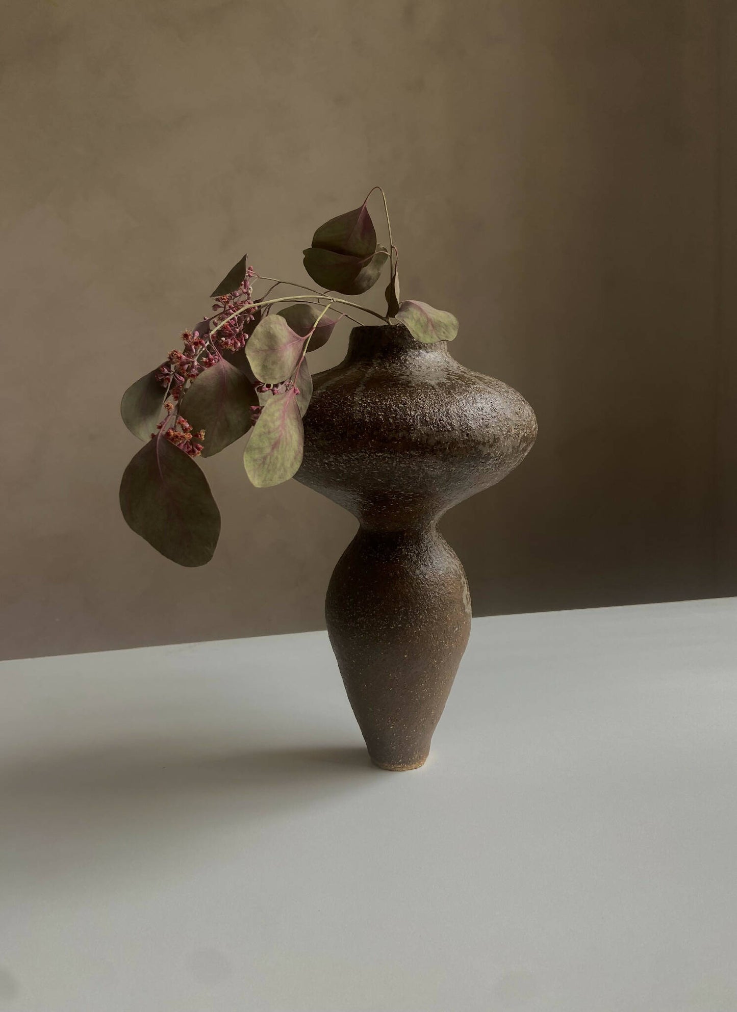 Vase en céramique artisanal. Artisanat français1