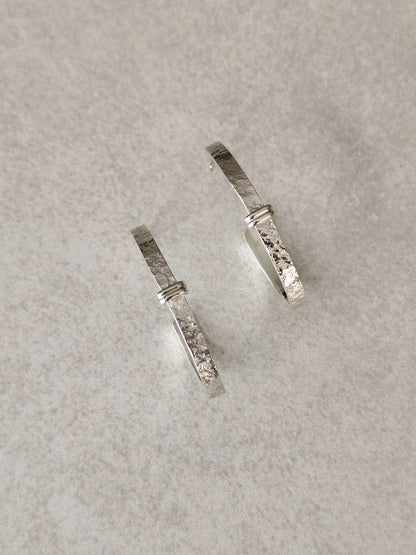 Boucle d'oreille Courbe Précieuse