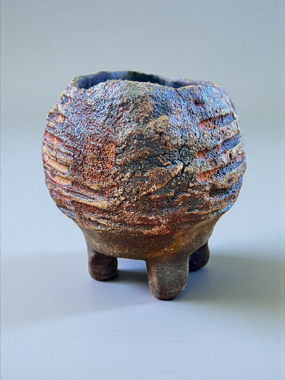 Pot primitif en grès OKO