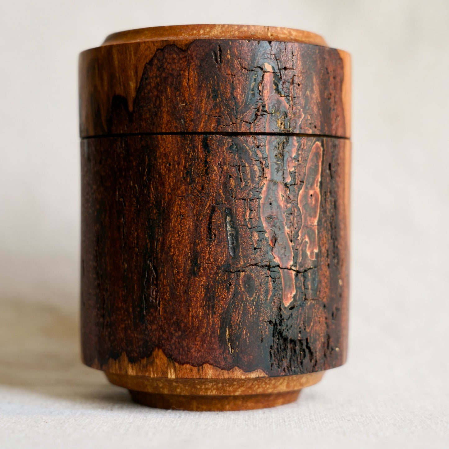Boîte en bois fait-main - Irisécorchée