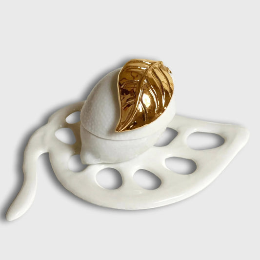 Boite à bijoux citron en porcelaine et or
