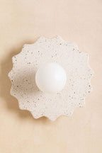 Applique murale fleur crème mouchetée, avec ampoule ronde blanche
