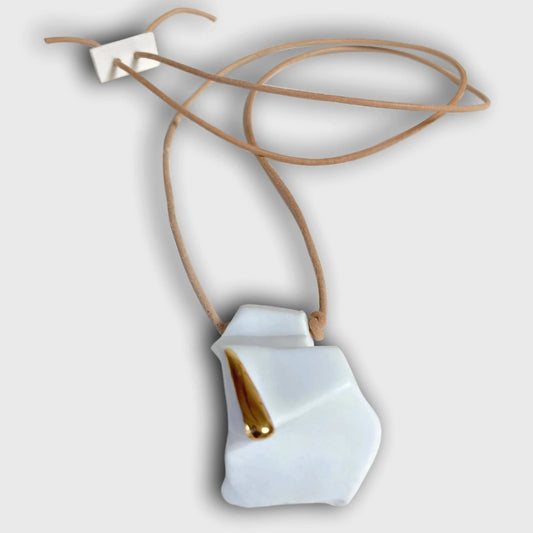 Collier cristaux en porcelaine