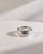 Bague Olivine réglable en argent massif recyclé