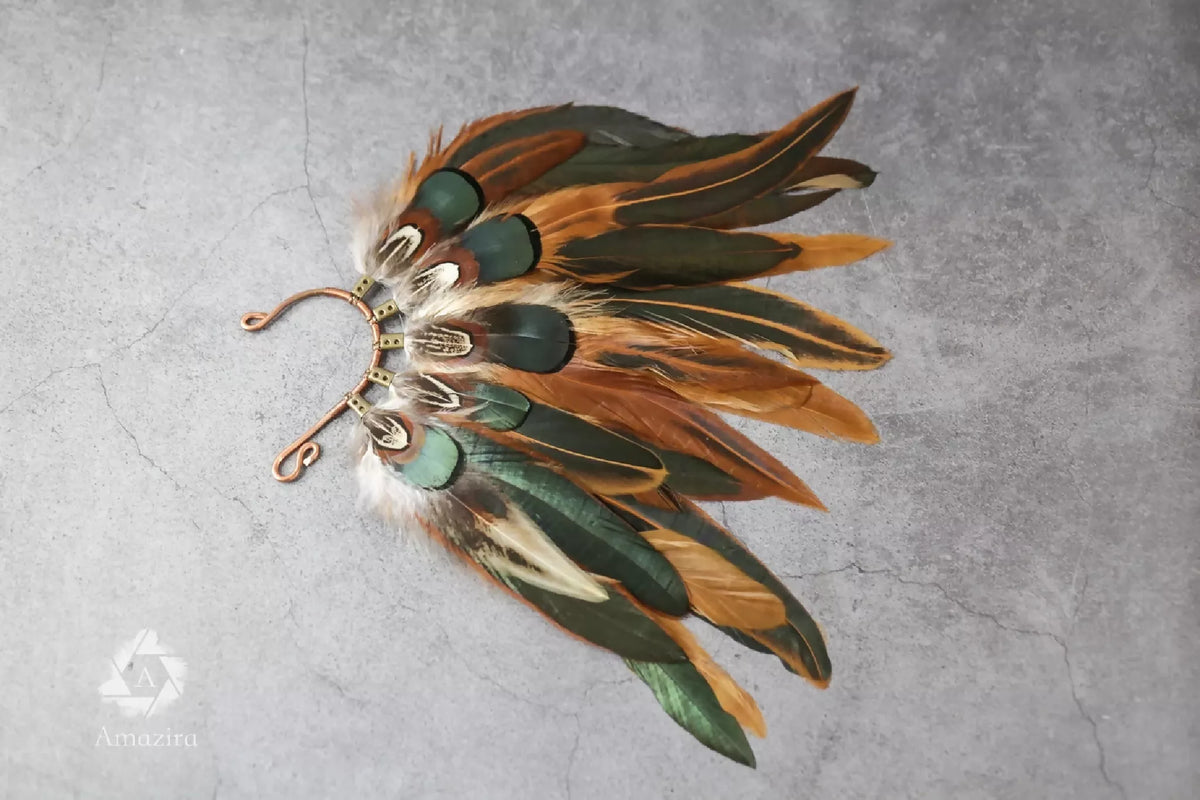 Manchette d’oreille en plumes vertes et cuivrées, forme bouquet avec attaches