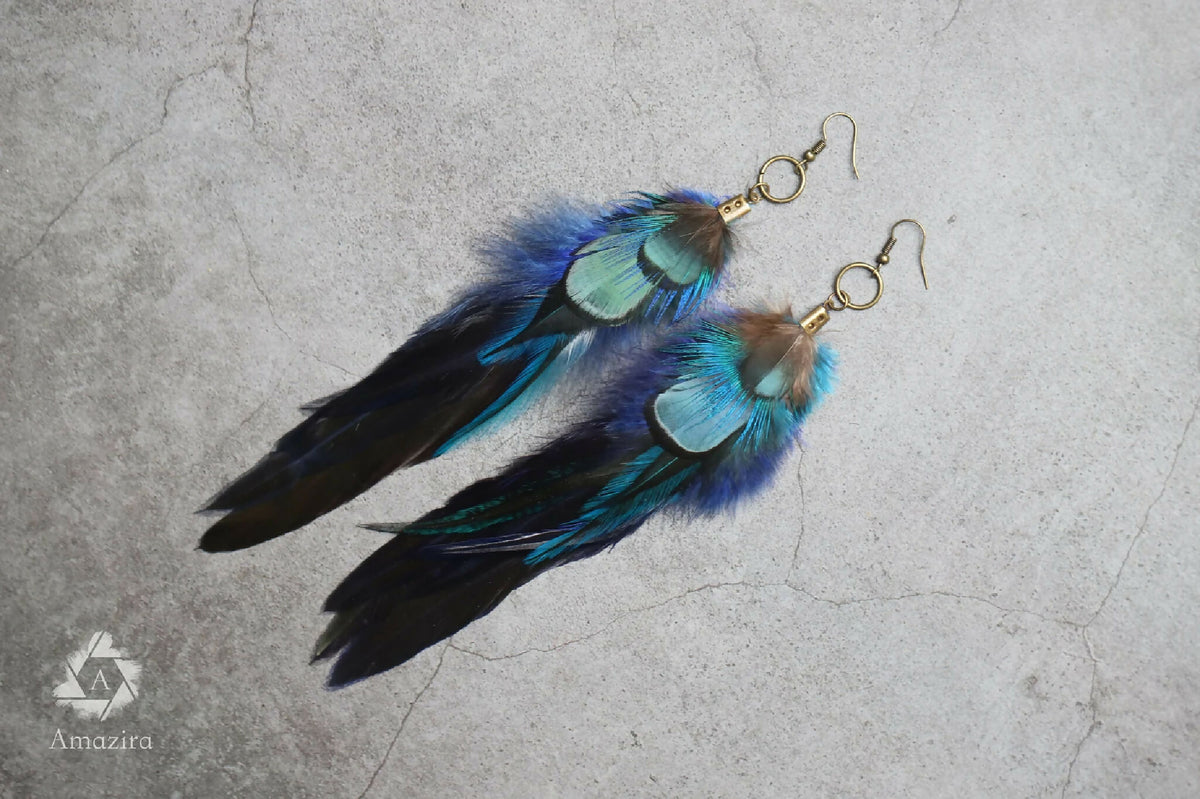 Boucles d’oreilles à plumes bleu turquoise, crochets dorés, paire