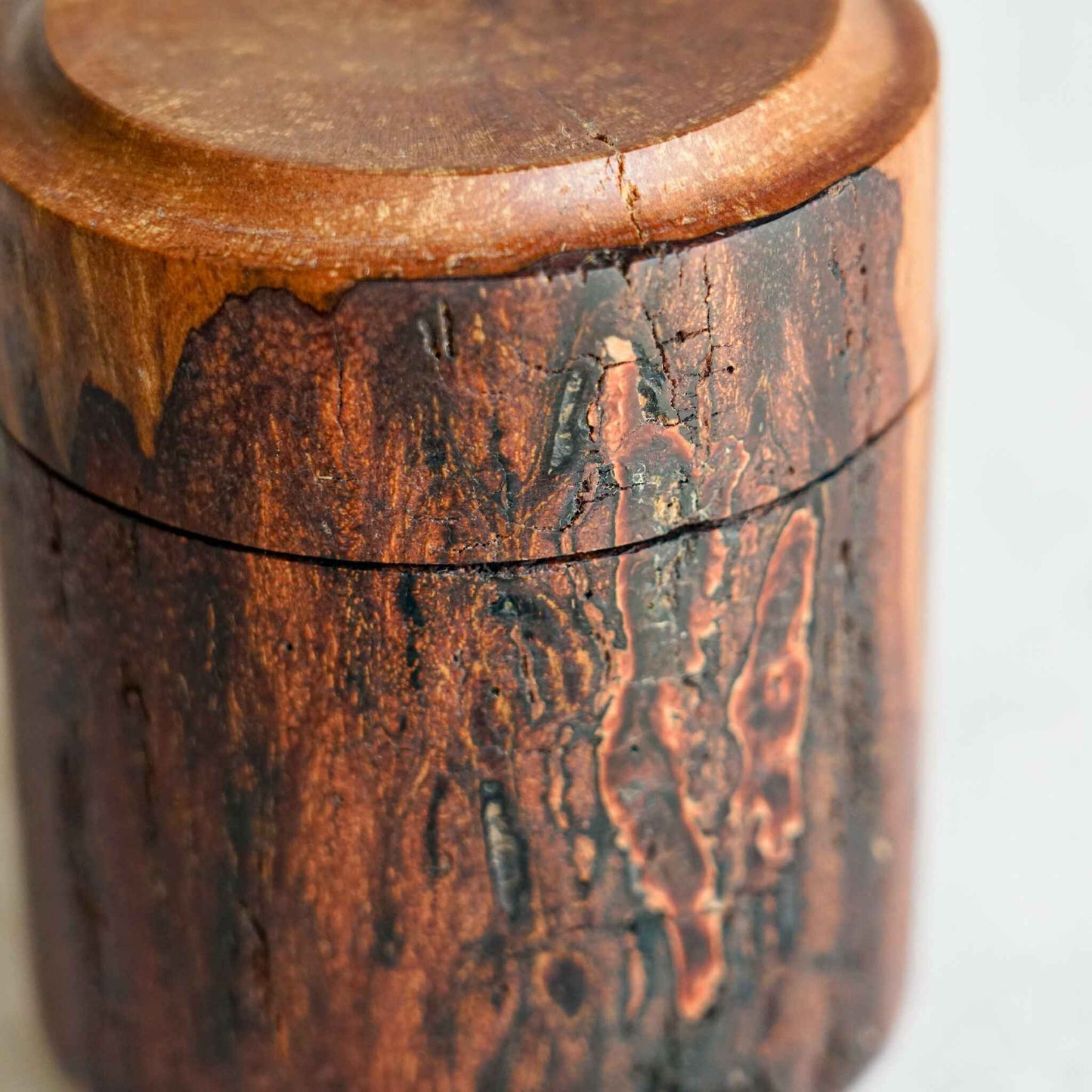 Boîte en bois fait-main - Irisécorchée