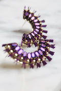 Boucles d’oreilles oursins en perles violet avec franges et fermoirs dorés