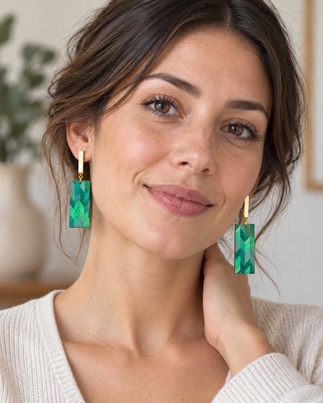 Boucles Éclat allongées en marqueterie de paille