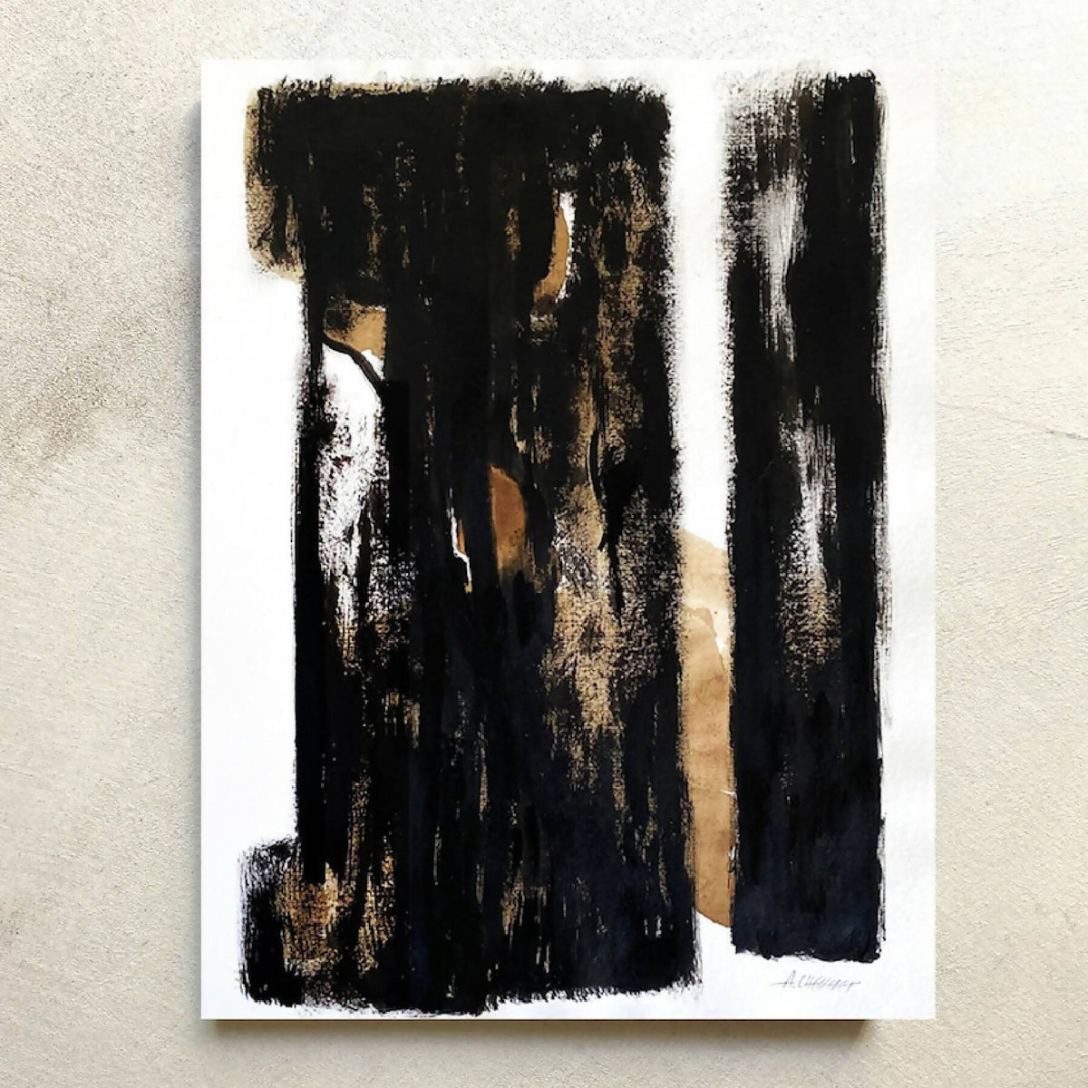 Impression d’art abstraite rectangulaire, tracés noirs et beige, fond clair.
