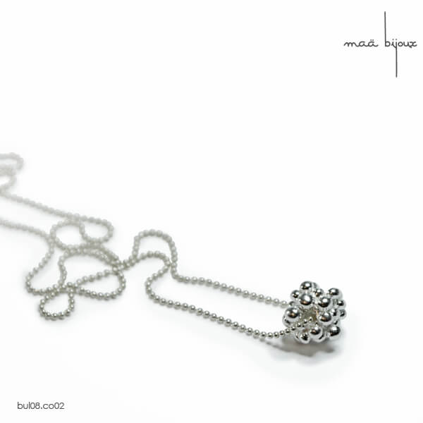 Collier en argent massif, pendentif bulle de taille moyenne