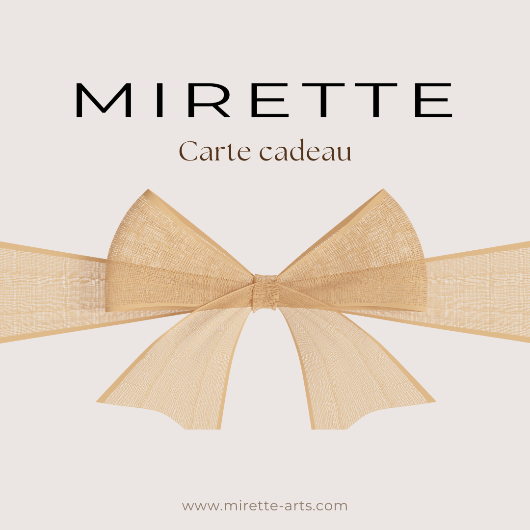 Carte-cadeau Mirette avec nœud papillon beige, texte « Carte cadeau ».