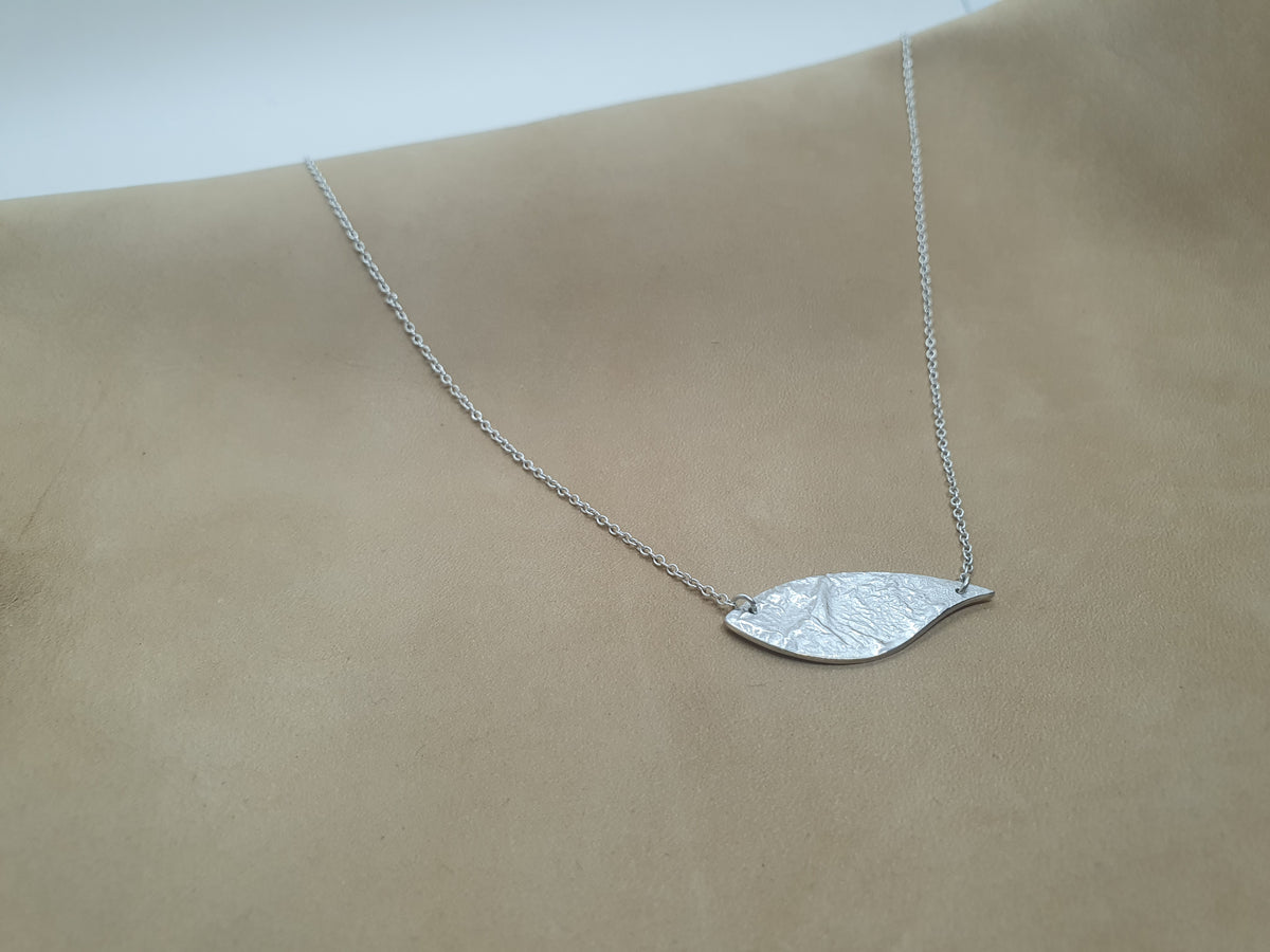 Collier "Pétale" en argent