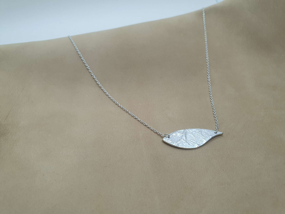 Collier "Pétale" en argent