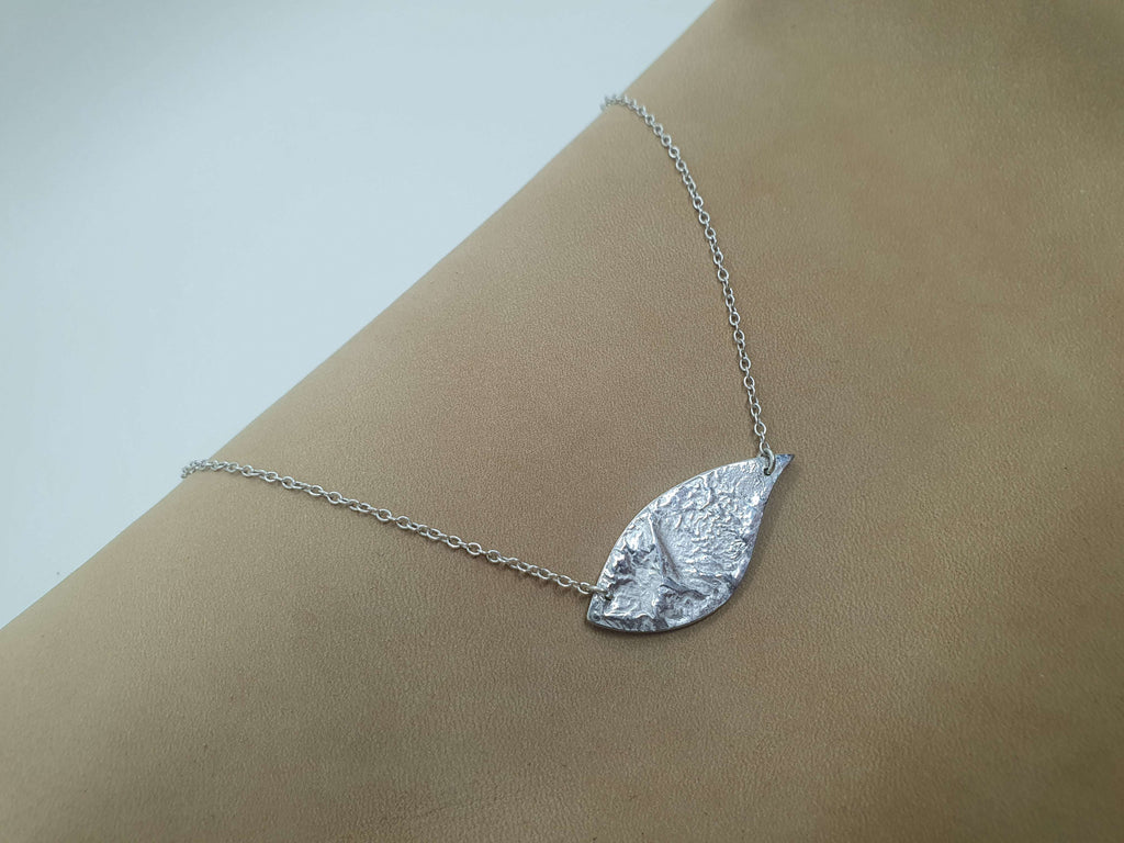 Collier "Pétale" en argent