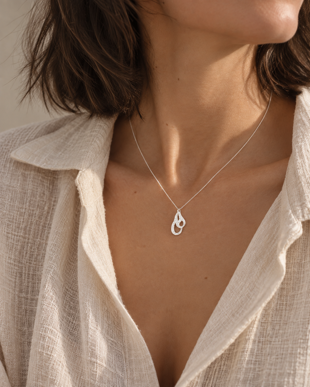 Collier minimaliste en argent massif