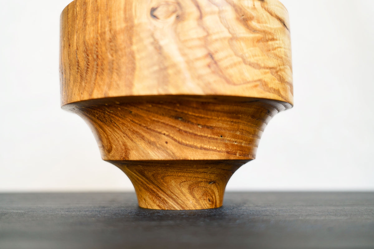 Vase en châtaignier - Vague en nacre