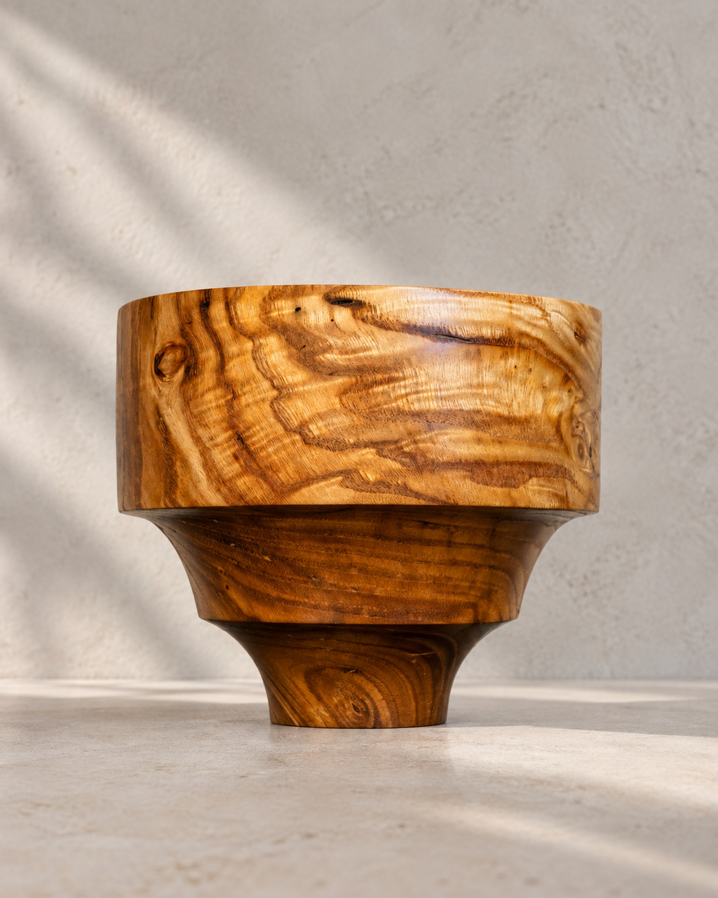 Vase en châtaignier - Vague en nacre