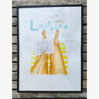 Affiche encadrée L'ailleurs : mains lisant un livre, typographie et formes colorées