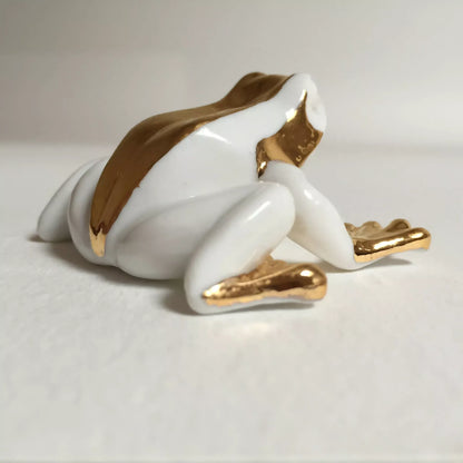 Grenouille en porcelaine et or