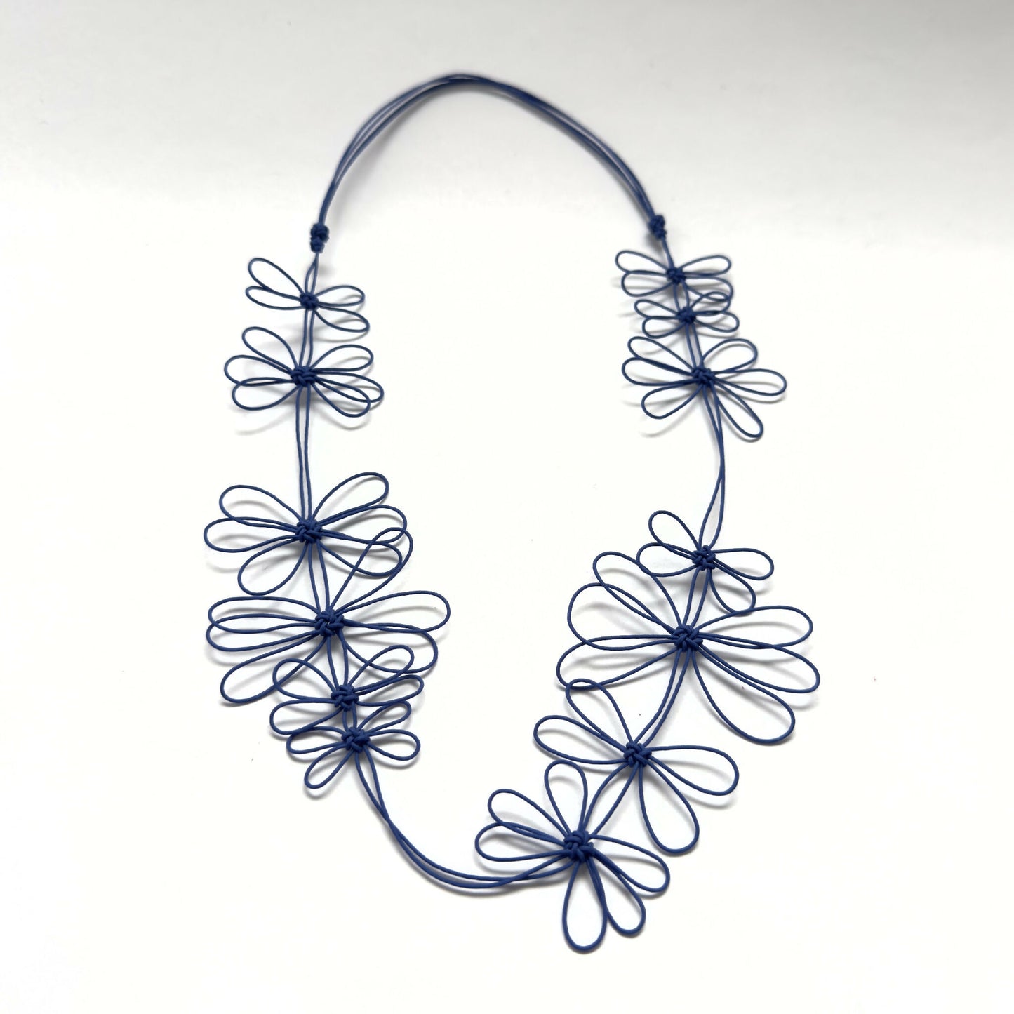 Collier fleurs de prunier bleu