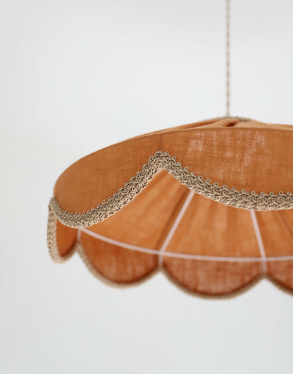 Suspension forme florale unie Cosette "caramel "