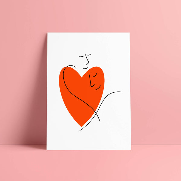 Affiche carrée avec cœur orange stylisé et visage souriant, sur fond blanc.