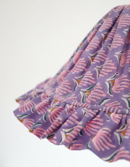 Suspension conique Emilia « Purple Shell Flowers », luminaire artisanal