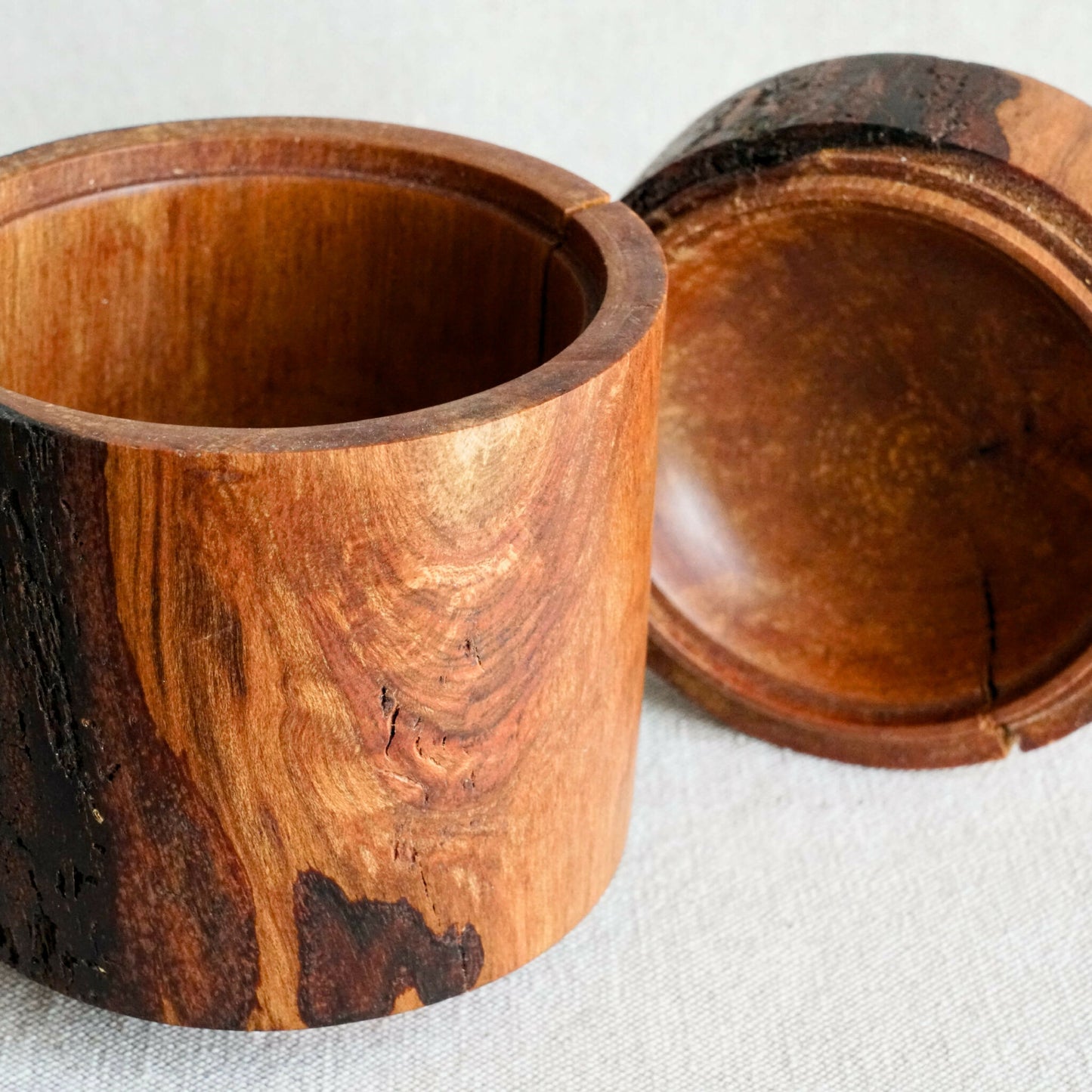 Boîte en bois fait-main - Irisécorchée