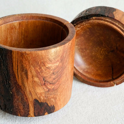 Boîte en bois fait-main - Irisécorchée