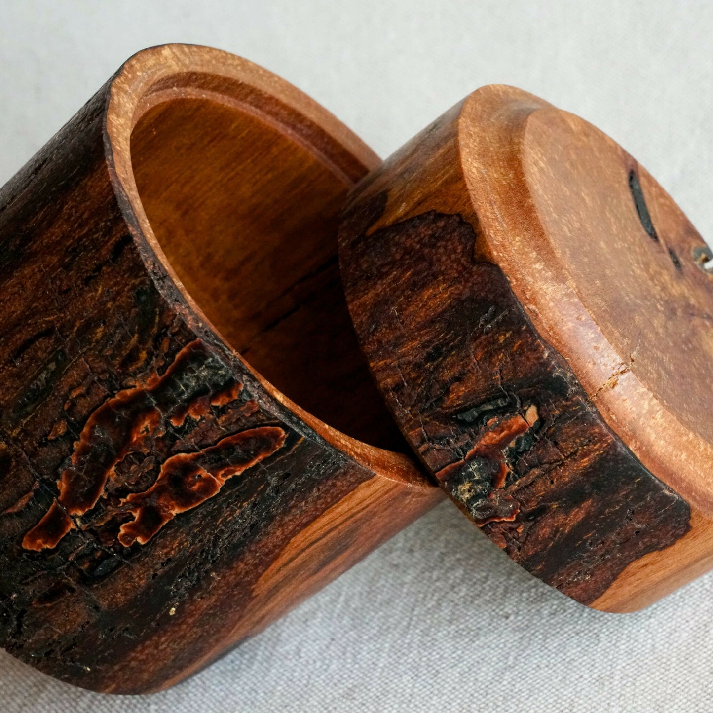 Boîte en bois fait-main - Irisécorchée