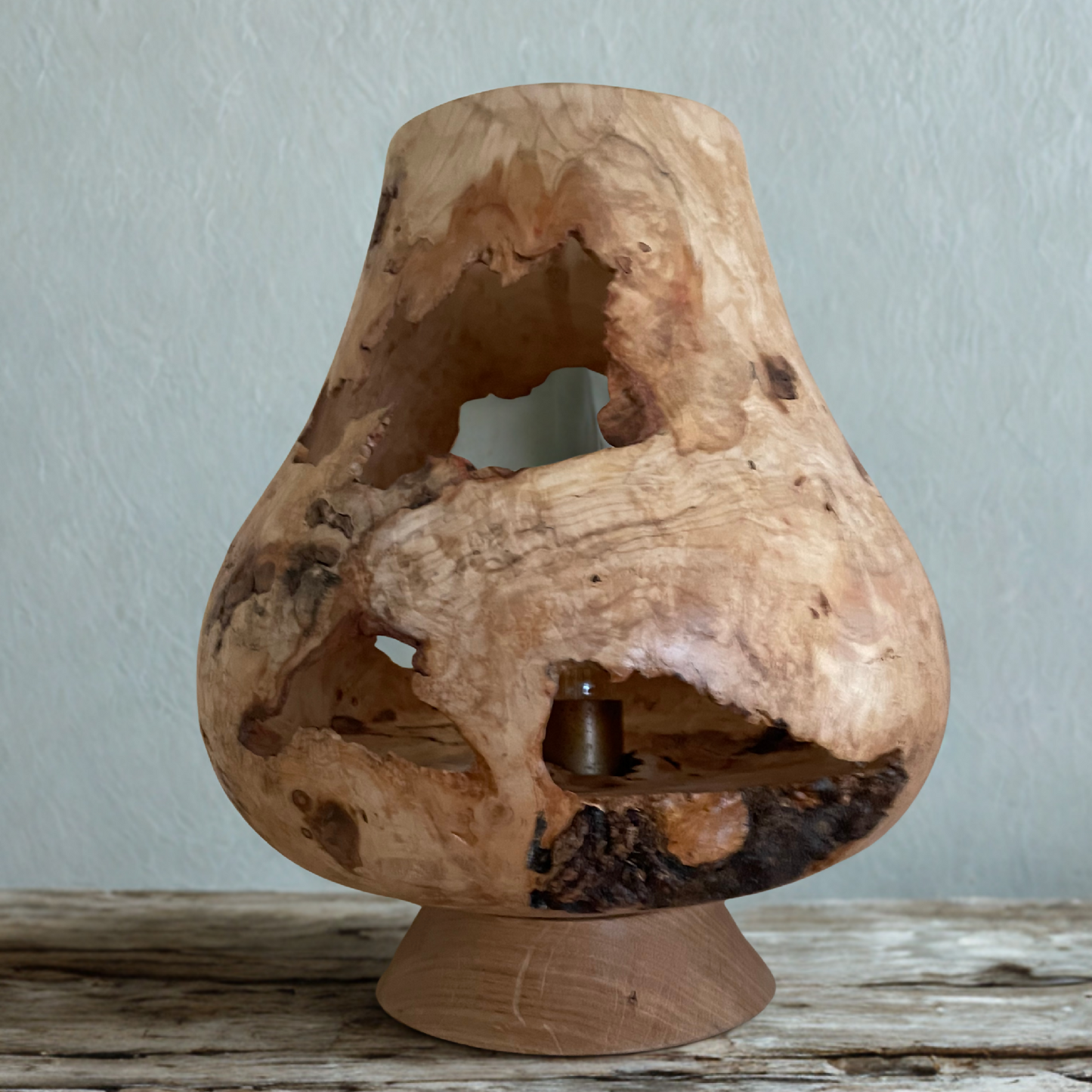 lampe-bois-artisanat-francais-unique-